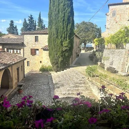 Toscano مونتيريجيوني